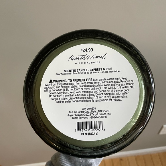 Hearth&Hand candle 24 oz - Picture 3 of 3